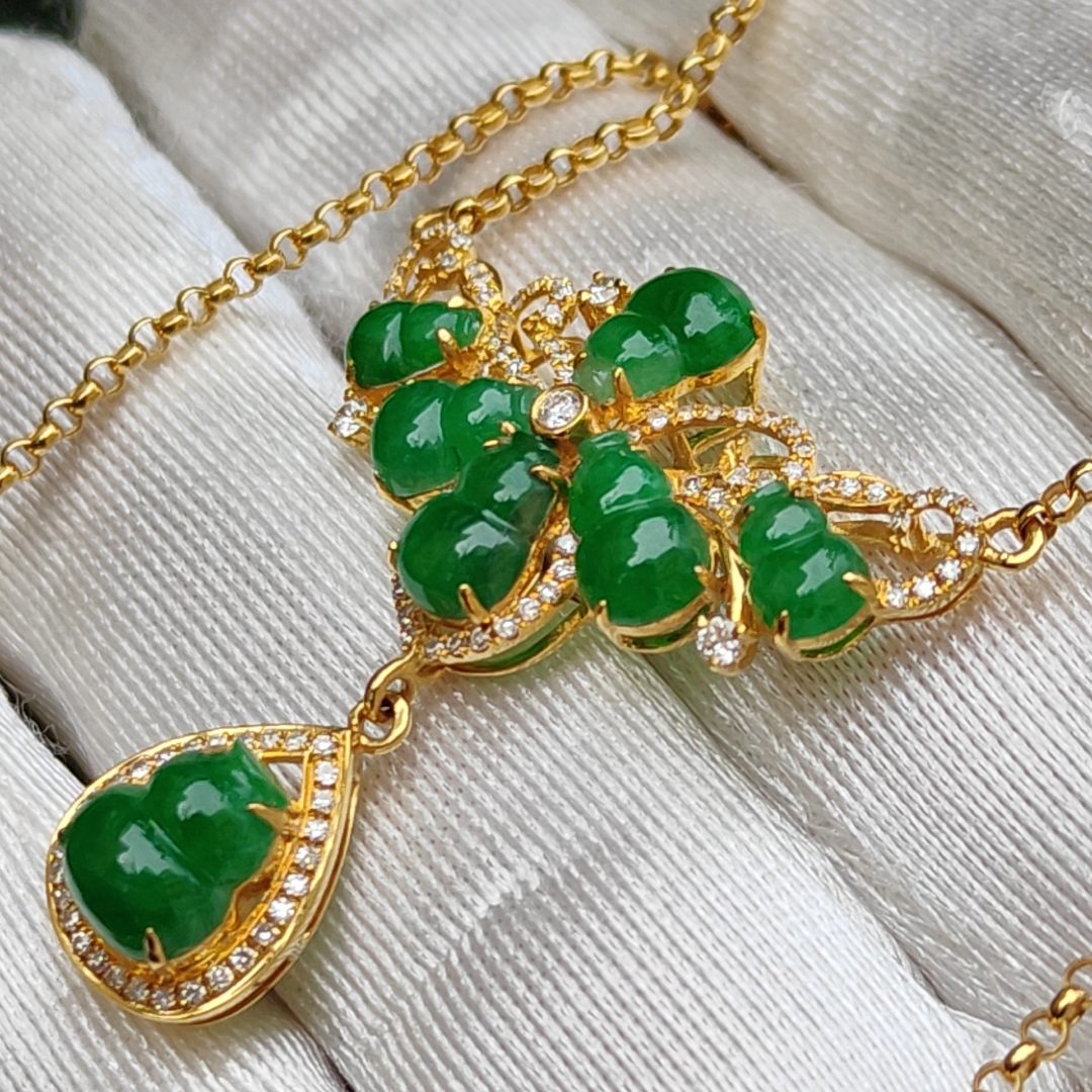 Jade Shop Singapore Gallery Timeless Elegance Jadeite Jewellery 14 WhatsApp Image 2024 08 07 at 22.03.21 2b3f83ee