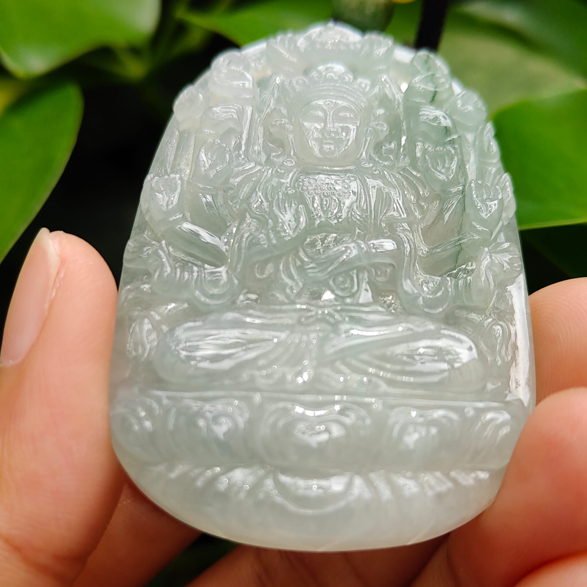 Jadeite Jade Pendants Video (Three) 7 thousand hands guanyin pendant 3