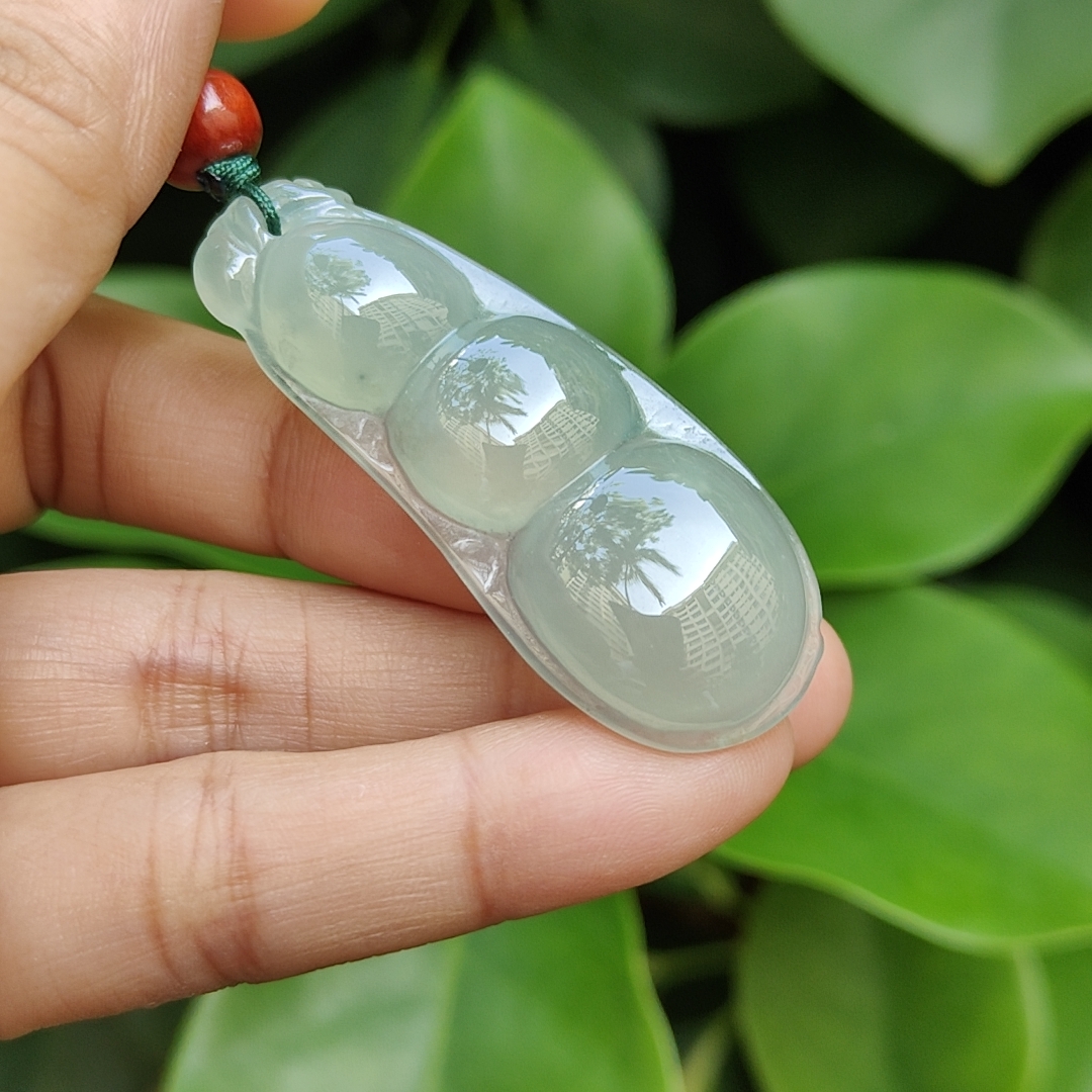 Jadeite Jade Pendants Video (Three) 3 Bean Pendant 2